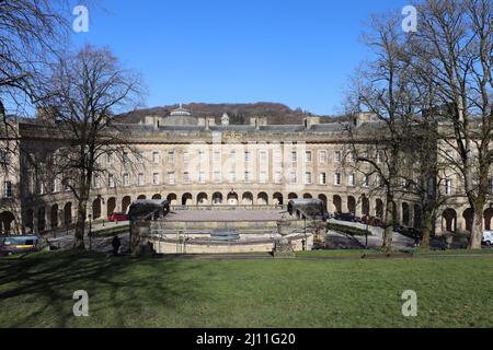 Buxton Spa Hotel und St. Anne`s Well Stockfoto